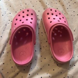 Size 3 kids crocs pink worn but still good condition